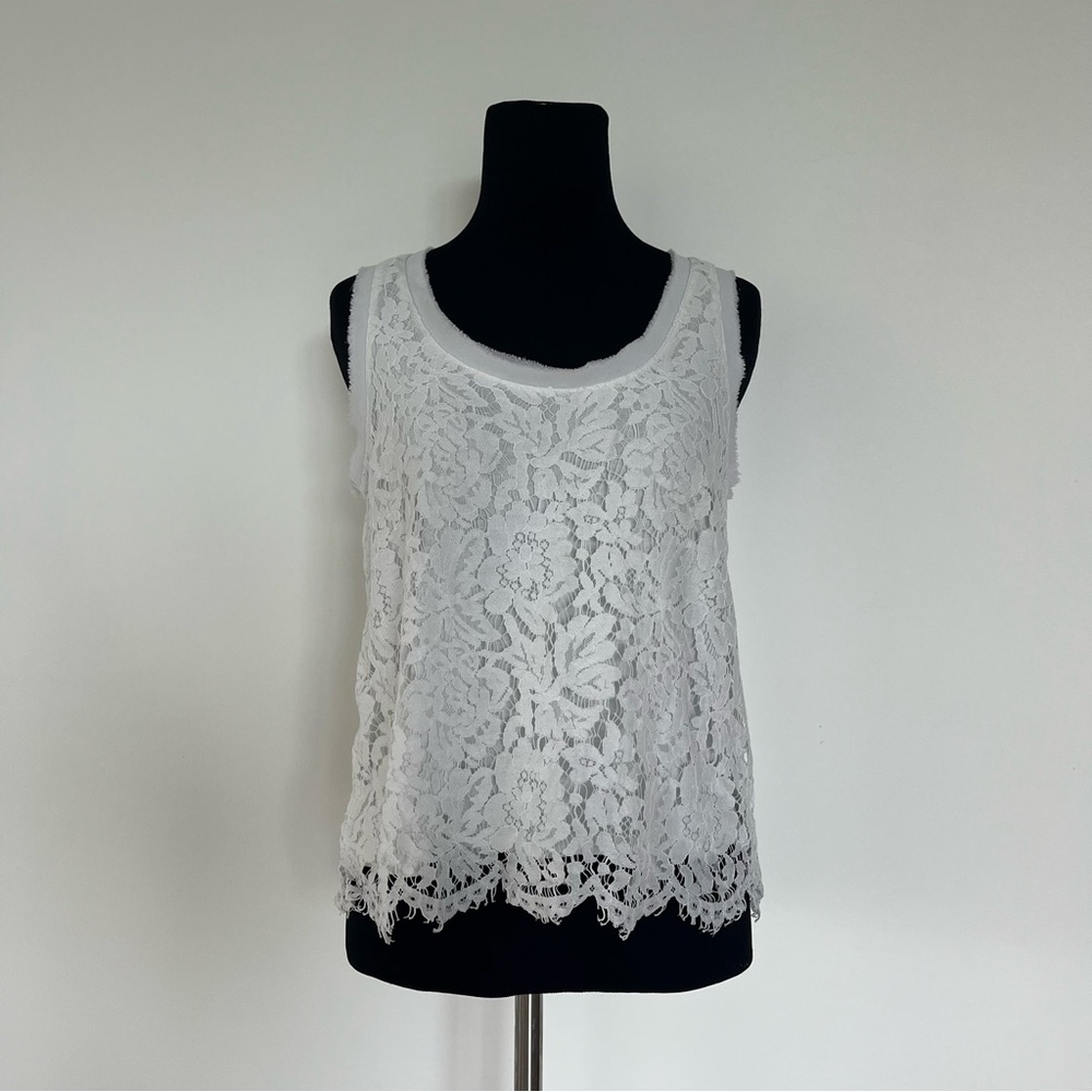 Banana Republic white lace tank top. Size 2 petite.